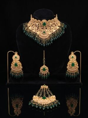Emerald-Majesty-jewlery-set